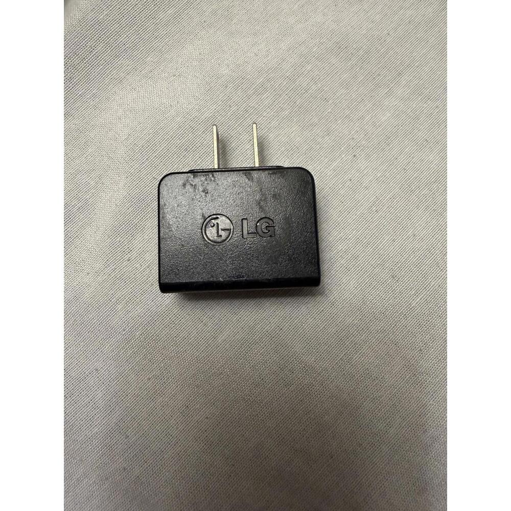 Genuine LG Plug STA-U17WRE - OEM 5V USB Travel AC Adapter